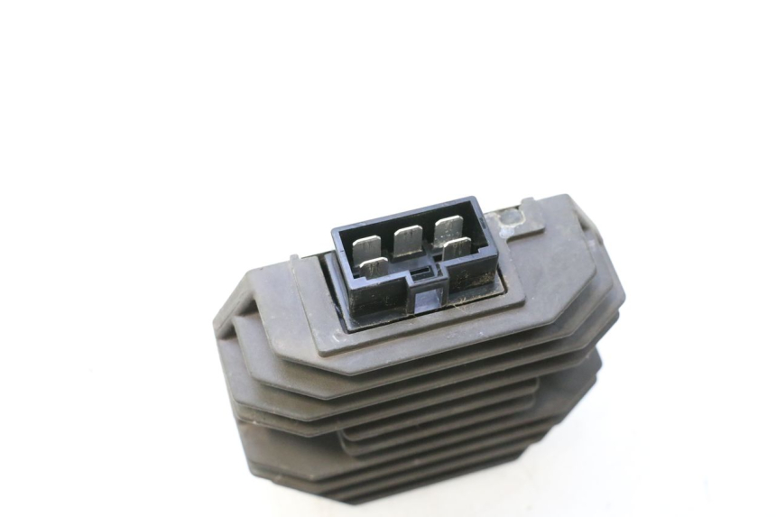 photo de REGULADOR DE CARGA YAMAHA XP T-MAX ABS 500 (2005 - 2005) - Zoom do estado de desgaste