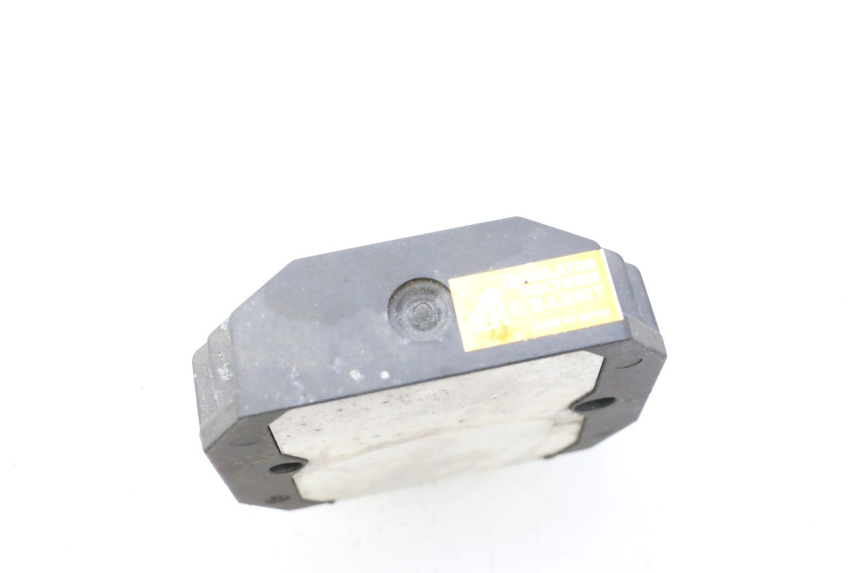 photo de REGULADOR DE CARGA YAMAHA XP T-MAX ABS 500 (2005 - 2005) - Outro ângulo de visão