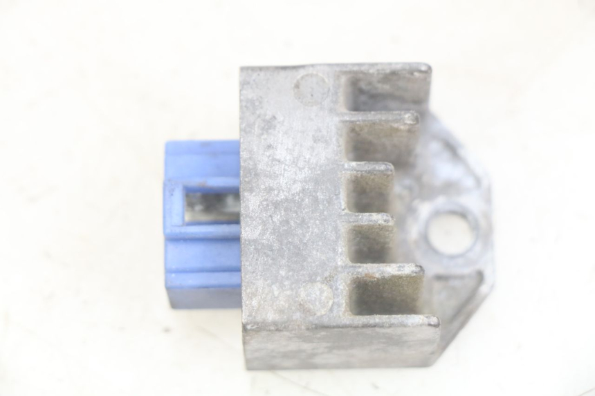 photo de REGULADOR DE CARGA PEUGEOT XP6 50 (2006 - 2011) - Vista principal