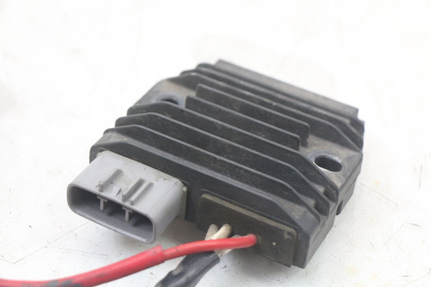 photo de REGULADOR DE CARGA YAMAHA FJR ABS 1300 (2006 - 2012) - Zoom do estado de desgaste