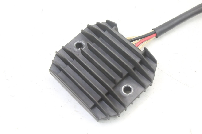 photo de REGULADOR DE CARGA YAMAHA FZS FAZER 600 (2001 - 2003) - Detalhe da peça