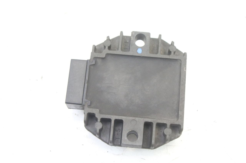 photo de REGULADOR DE CARGA YAMAHA X-MAX XMAX ABS 250 (2010 - 2014) - Outro ângulo de visão