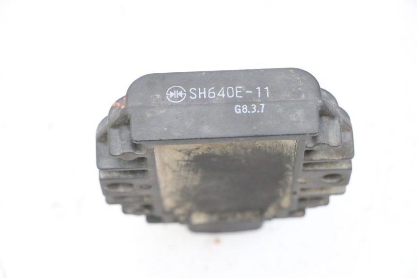 photo de REGULADOR DE CARGA YAMAHA YFM R RAPTOR 250 (2008 - 2014) - Outro ângulo de visão