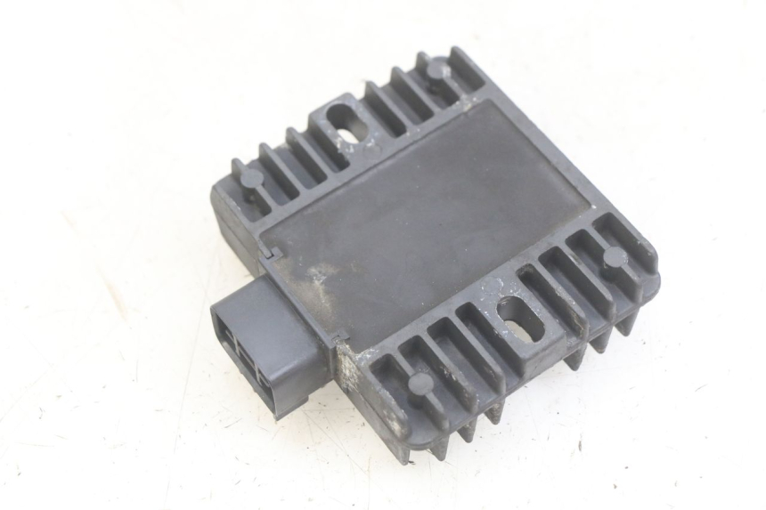 photo de REGULADOR DE CARGA YAMAHA YP MAJESTY 400 (2004 - 2008) - Detalhe da peça