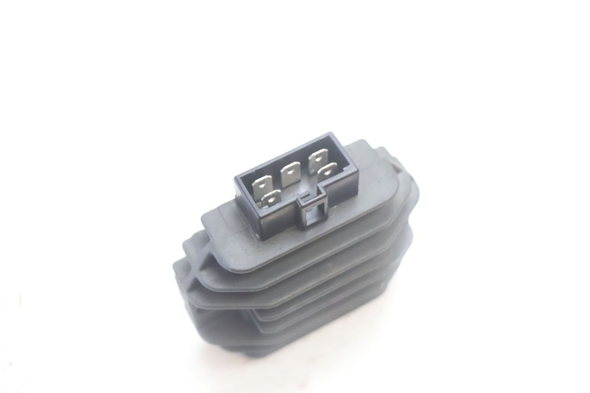 photo de REGULADOR DE CARGA YAMAHA YP MAJESTY 125 (2007 - 2010) - Ampliação técnica