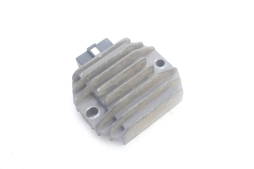 photo de REGULADOR DE CARGA YAMAHA YP MAJESTY 125 (2002 - 2006) - Detalhe da peça