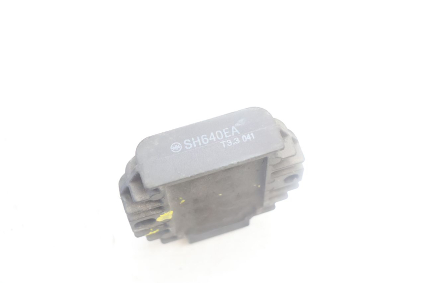 photo de REGULADOR DE CARGA YAMAHA YP MAJESTY 125 (2002 - 2006) - Ampliação técnica