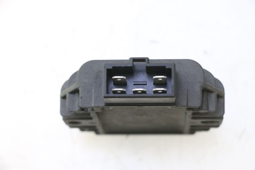 photo de REGULADOR DE CARGA YAMAHA YP MAJESTY 125 (1998 - 2001) - Detalhe da peça