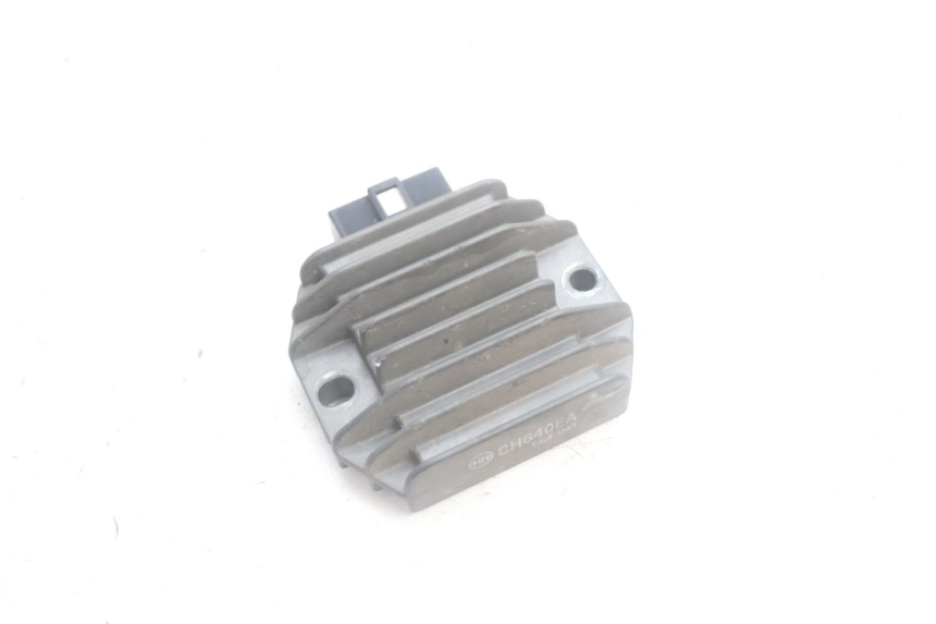 photo de REGULADOR DE CARGA YAMAHA YP MAJESTY 125 (2002 - 2006) - Detalhe da peça