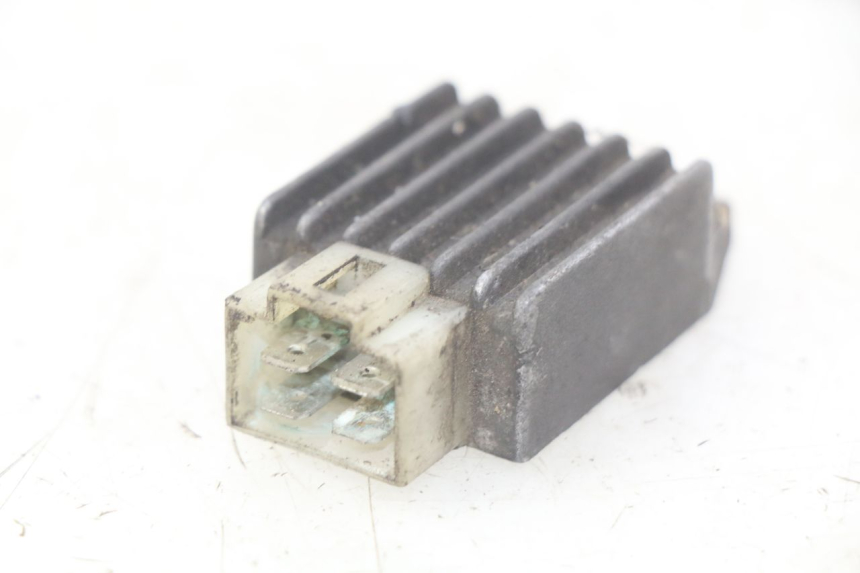 photo de REGULADOR DE CARGA PEUGEOT ZENITH 50 (1994 - 1999) - Detalhe da peça