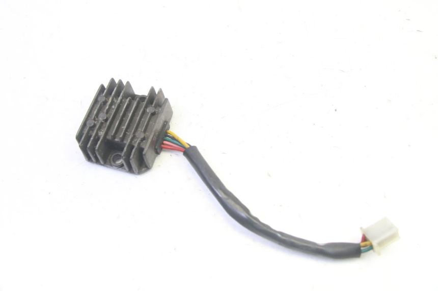 photo de REGULADOR DE CARGA KYMCO ZING 125 (1997 - 2003) - Zoom do estado de desgaste