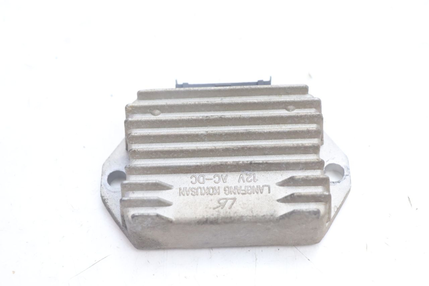 photo de REGULADOR DE CARGA PIAGGIO ZIP 2T 50 (2009 - 2019) - Detalhe da peça