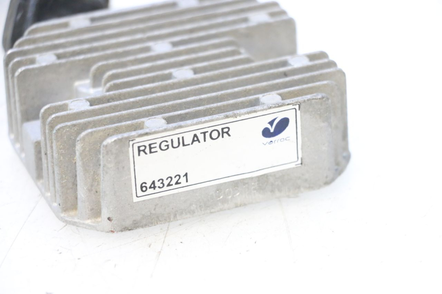 photo de REGULADOR DE CARGA PIAGGIO ZIP 4T 50 (2018 - 2020) - Detalhe da peça