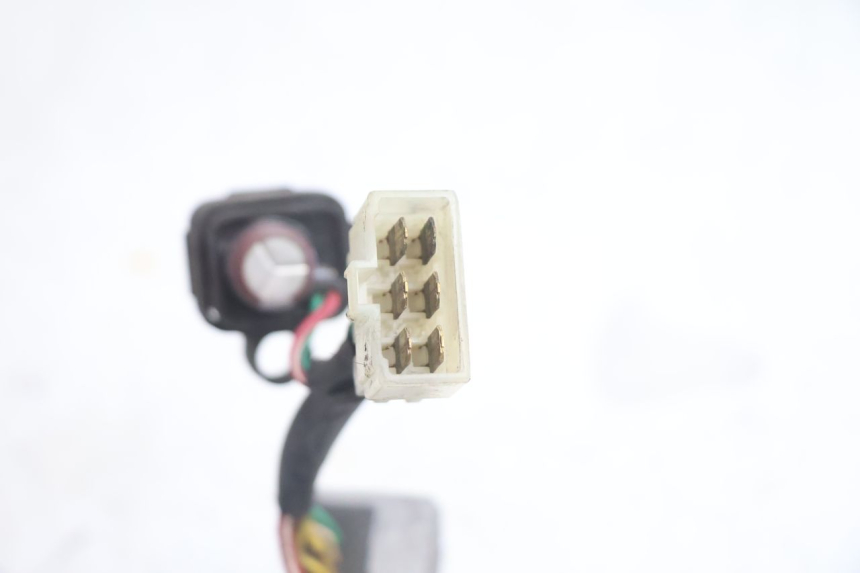photo de REGULADOR DE CARGA PIAGGIO ZIP 4T 50 (2018 - 2020) - Pontos de fixação