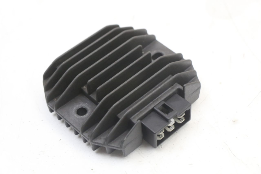 photo de REGULADOR DE CARGA KAWASAKI ZR7 ZR-7 S 750 (1999 - 2004) - Vista principal