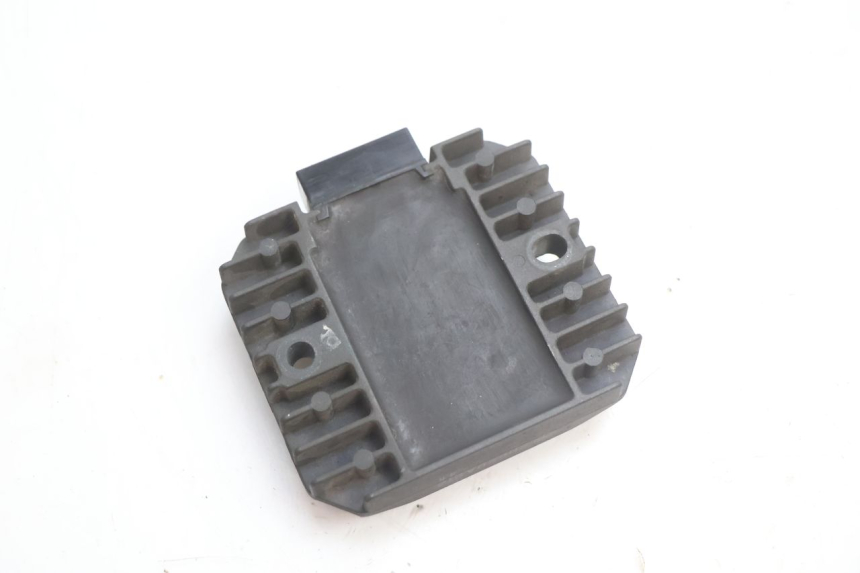 photo de REGULADOR DE CARGA KAWASAKI ZX-6R ZX6R 600 (1995 - 1997) - Zoom do estado de desgaste