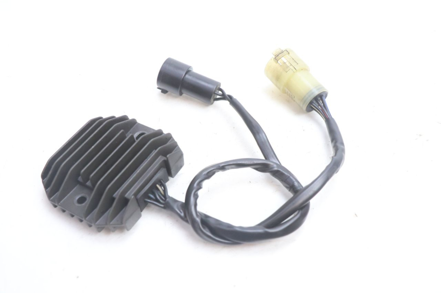 photo de REGULADOR DE CARGA KAWASAKI ZX-6R ZX6R 600 (2000 - 2002) - Zoom do estado de desgaste