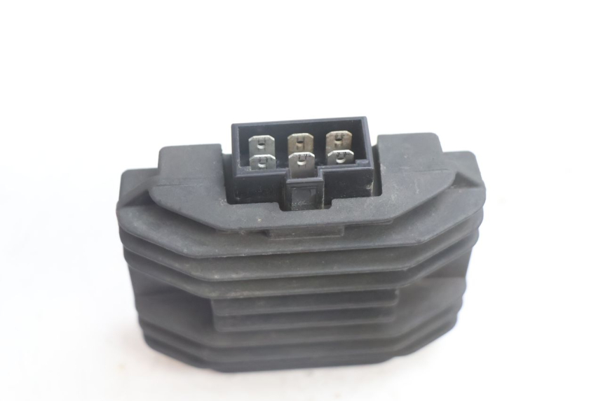 photo de REGULADOR DE CARGA KAWASAKI ZX-6R ZX6R 600 (1995 - 1997) - Zoom do estado de desgaste