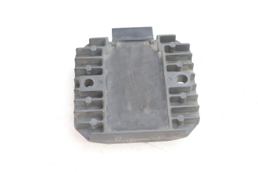 photo de REGULADOR DE CARGA KAWASAKI ZX-6R ZX6R 600 (1995 - 1997) - Outro ângulo de visão