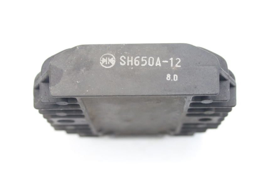 photo de REGULADOR DE CARGA KAWASAKI ZZR 600 (1995 - 2004) - Zoom do estado de desgaste
