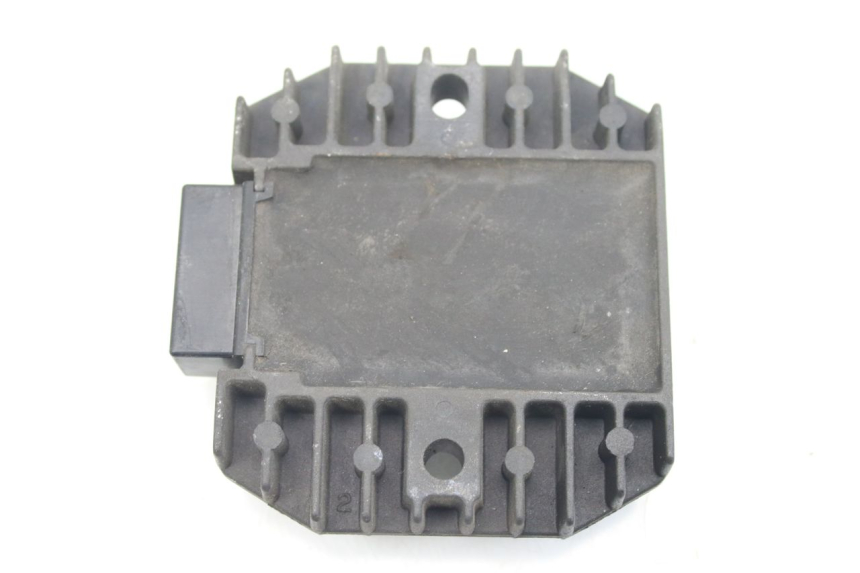 photo de REGULADOR DE CARGA KAWASAKI ZZR 600 (1995 - 2004) - Outro ângulo de visão