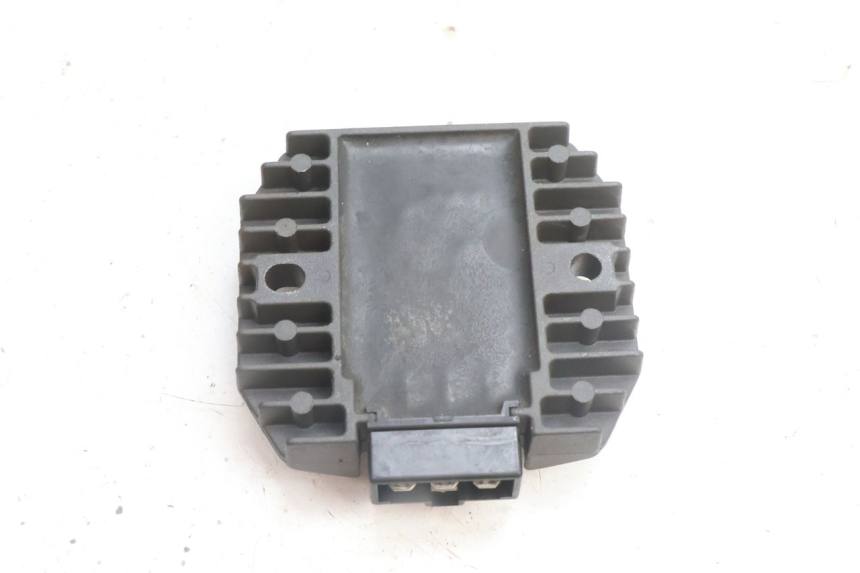 photo de REGULADOR DE CARGA KAWASAKI ZZR 600 (1995 - 2004) - Zoom do estado de desgaste