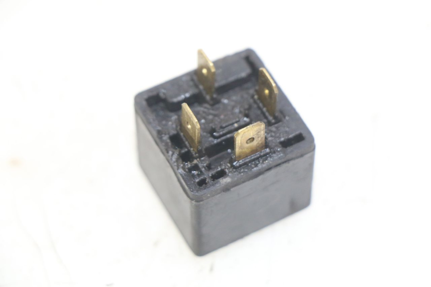 photo de RELÉ DE PARTIDA MBK BOOSTER SPIRIT 50 (1999 - 2003) - Detalhe da peça