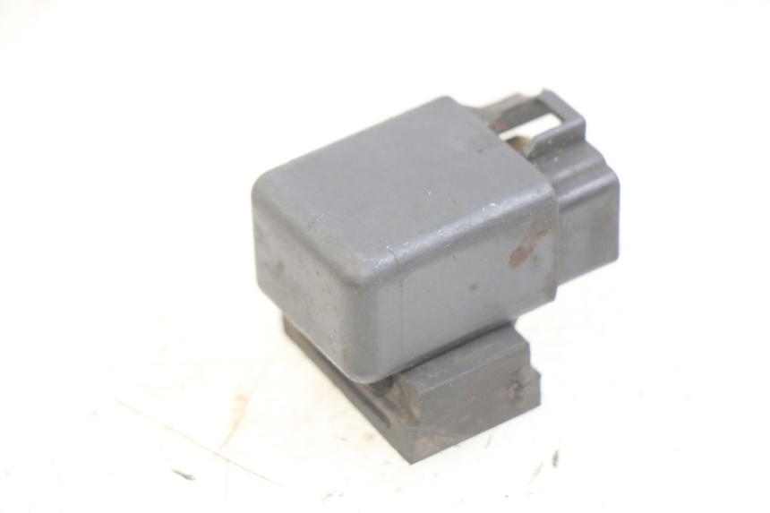photo de RELÉ DE PARTIDA MBK BOOSTER SPIRIT 50 (1999 - 2003) - Detalhe da peça
