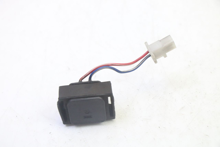 photo de RELÉ DE PARTIDA SUZUKI BURGMAN 125 (2007 - 2014) - Outro ângulo de visão