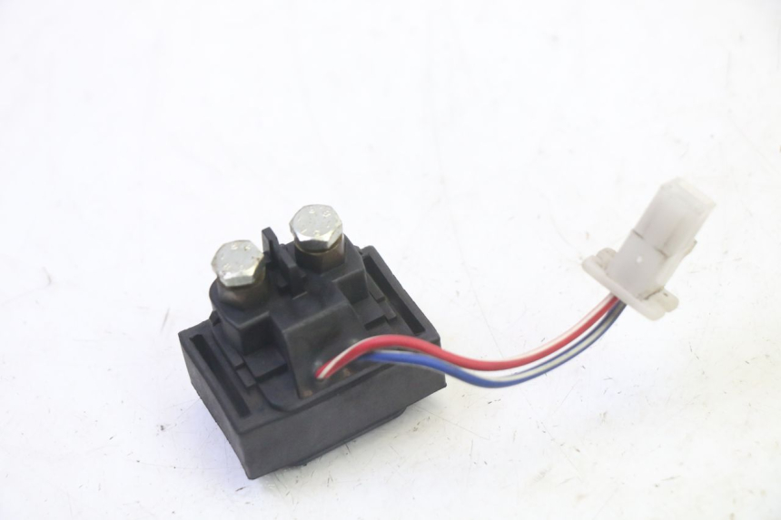 photo de RELÉ DE PARTIDA SUZUKI BURGMAN 125 (2007 - 2014) - Zoom do estado de desgaste