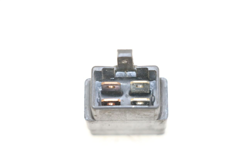 photo de RELÉ DE PARTIDA PEUGEOT BUXY 50 (1993 - 1998) - Zoom do estado de desgaste