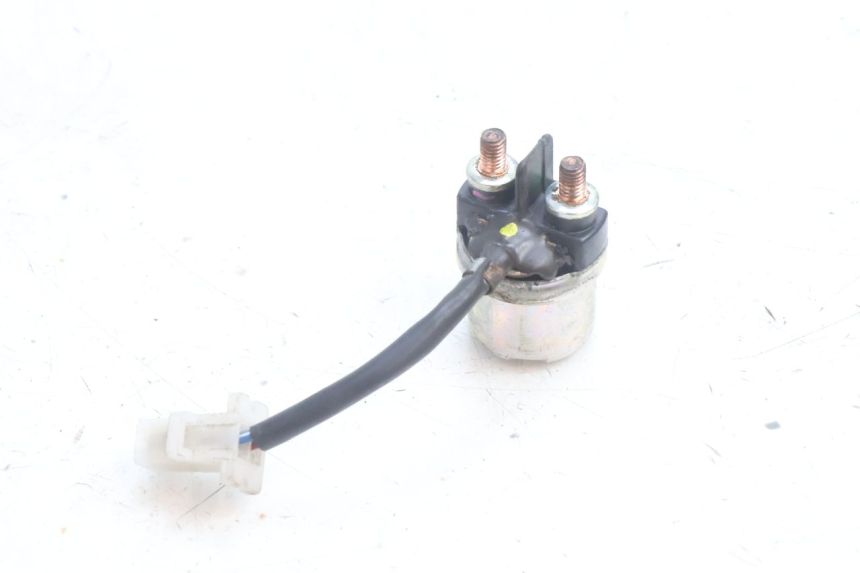 photo de RELÉ DE PARTIDA YAMAHA BW'S BWS 125 (2010 - 2013) - Zoom do estado de desgaste