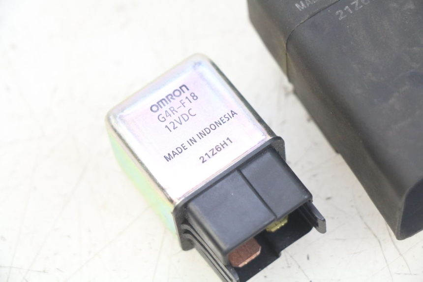 photo de RELÉ DE PARTIDA YAMAHA D'ELIGHT DELIGHT 125 (2017 - 2020) - Ampliação técnica