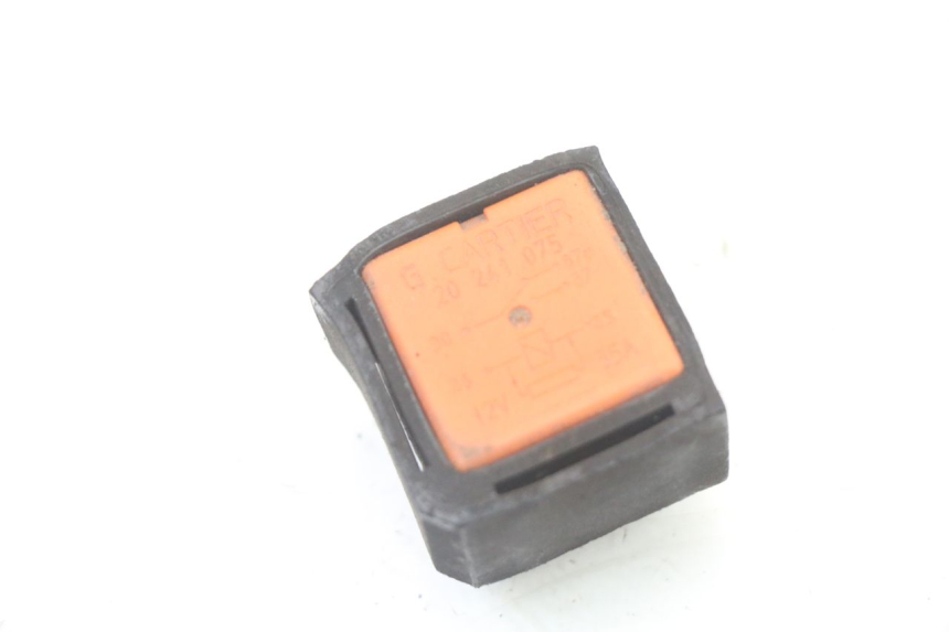 photo de RELÉ DE PARTIDA PEUGEOT ELYSTAR 50 (2002 - 2014) - Zoom do estado de desgaste