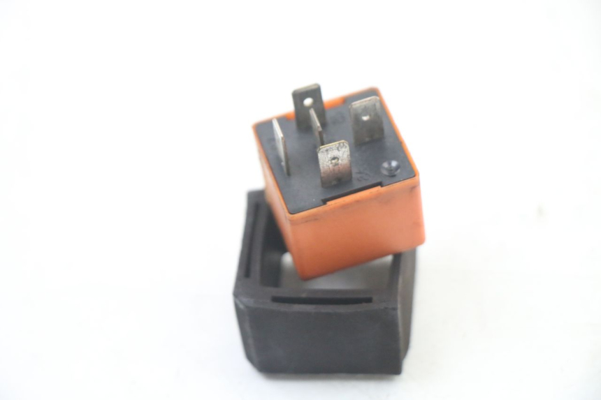photo de RELÉ DE PARTIDA PEUGEOT ELYSTAR 50 (2002 - 2014) - Outro ângulo de visão