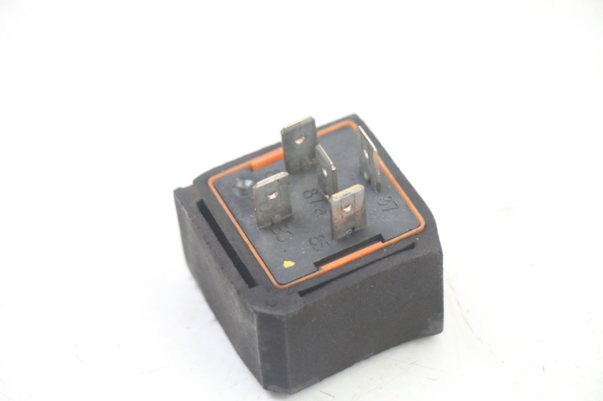 photo de RELÉ DE PARTIDA PEUGEOT ELYSTAR 50 (2002 - 2014) - Ampliação técnica