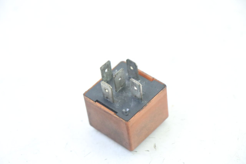 photo de RELÉ DE PARTIDA PEUGEOT ELYSTAR 50 (2002 - 2014) - Zoom do estado de desgaste