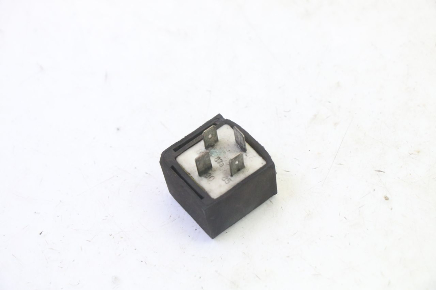 photo de RELÉ DE PARTIDA PEUGEOT ELYSTAR 50 (2002 - 2014) - Detalhe da peça