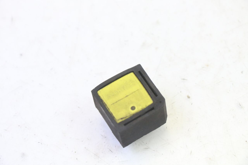 photo de RELÉ DE PARTIDA PEUGEOT ELYSTAR 50 (2002 - 2014) - Outro ângulo de visão