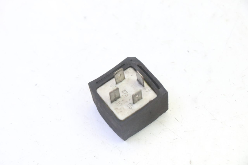 photo de RELÉ DE PARTIDA PEUGEOT ELYSTAR 50 (2002 - 2014) - Detalhe da peça