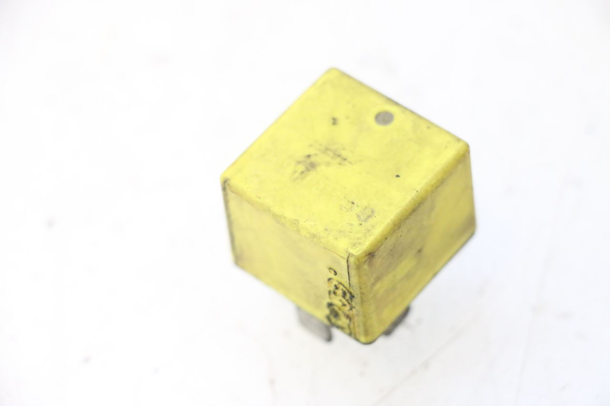 photo de RELÉ DE PARTIDA PEUGEOT ELYSTAR 50 (2002 - 2014) - Zoom do estado de desgaste
