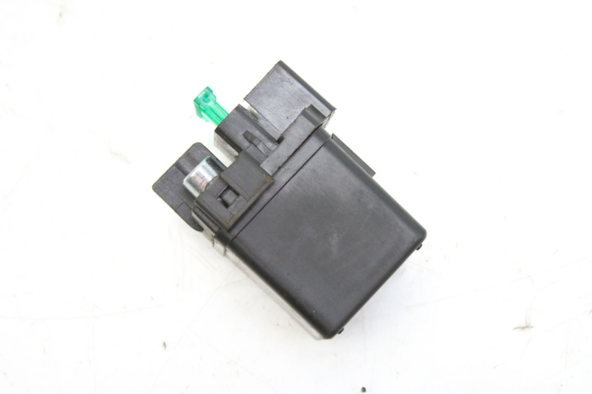photo de RELÉ DE PARTIDA HONDA FES PANTHEON 125 (2003 - 2007) - Pontos de fixação