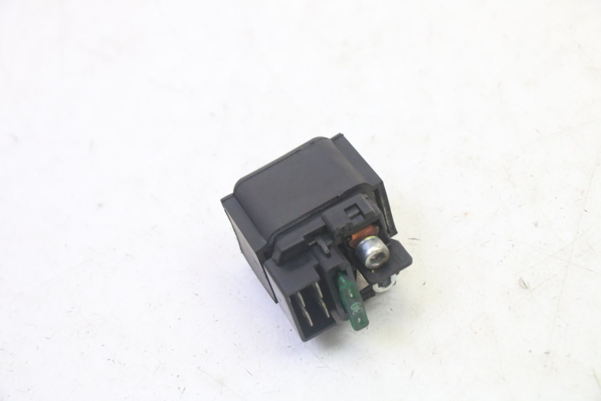 photo de RELÉ DE PARTIDA HONDA FES S-WING SWING ABS 125 (2007 - 2015) - Outro ângulo de visão