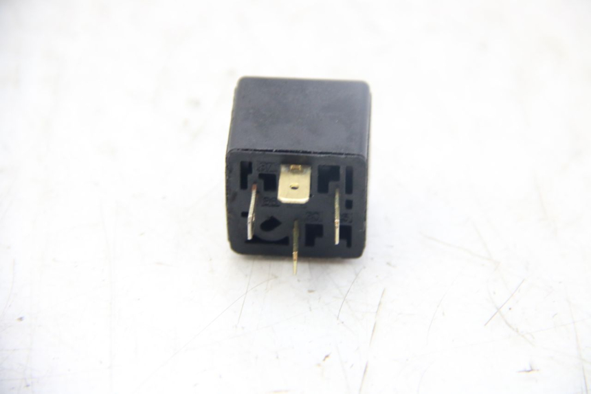 photo de RELÉ DE PARTIDA MBK FLIPPER 50 (2004 - 2012) - Outro ângulo de visão