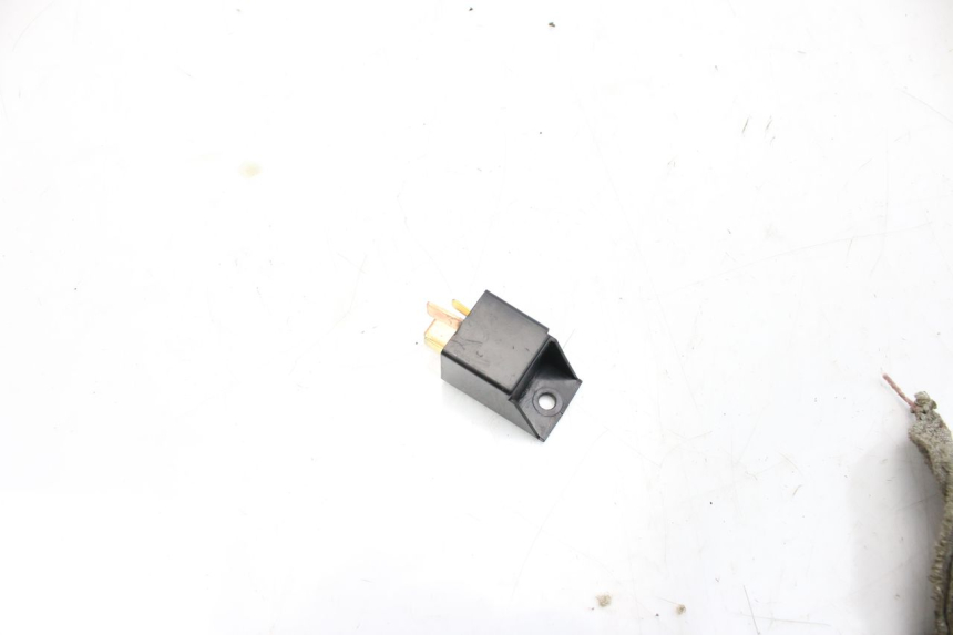 photo de RELÉ DE PARTIDA PIAGGIO FLY 2T 50 (2004 - 2017) - Outro ângulo de visão