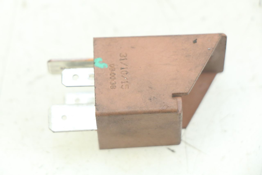 photo de RELÉ DE PARTIDA PIAGGIO FLY 4T 50 (2013 - 2017) - Detalhe da peça