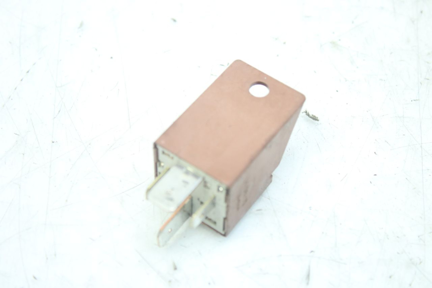 photo de RELÉ DE PARTIDA PIAGGIO FLY 4T 50 (2013 - 2017) - Detalhe da peça