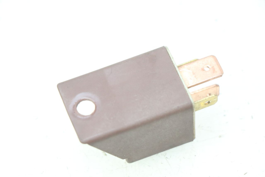 photo de RELÉ DE PARTIDA PIAGGIO FLY 100 (2006 - 2010) - Detalhe da peça