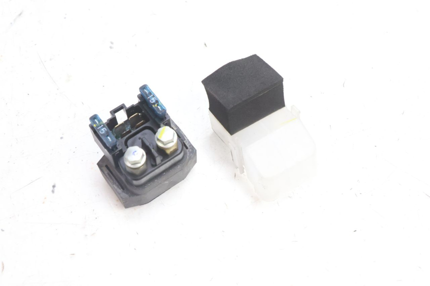photo de RELÉ DE PARTIDA YAMAHA FZ8 800 (2010 - 2016) - Vista principal