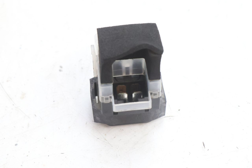 photo de RELÉ DE PARTIDA YAMAHA FZ8 800 (2010 - 2016) - Outro ângulo de visão